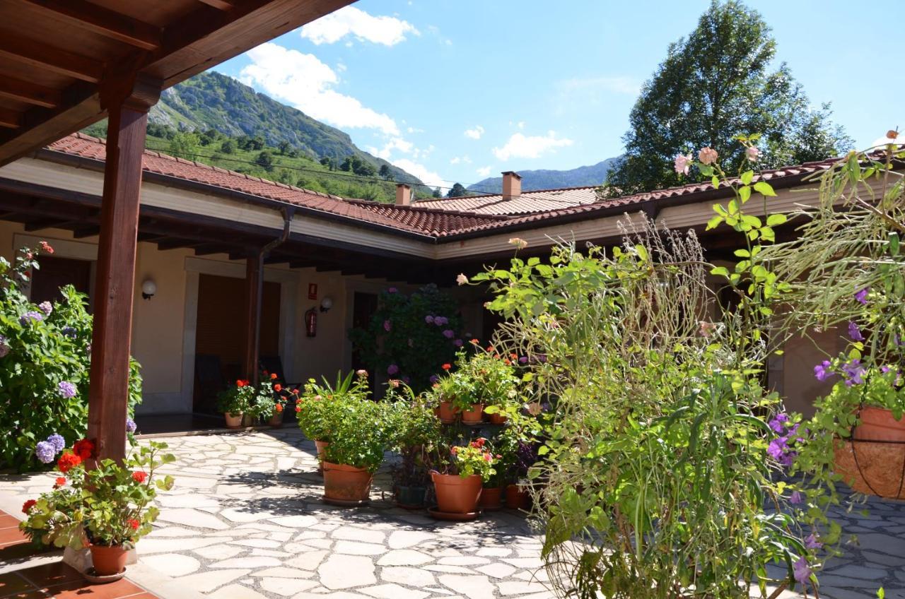 Hotel Arenas De Cabrales- Apartamentos Exterior foto