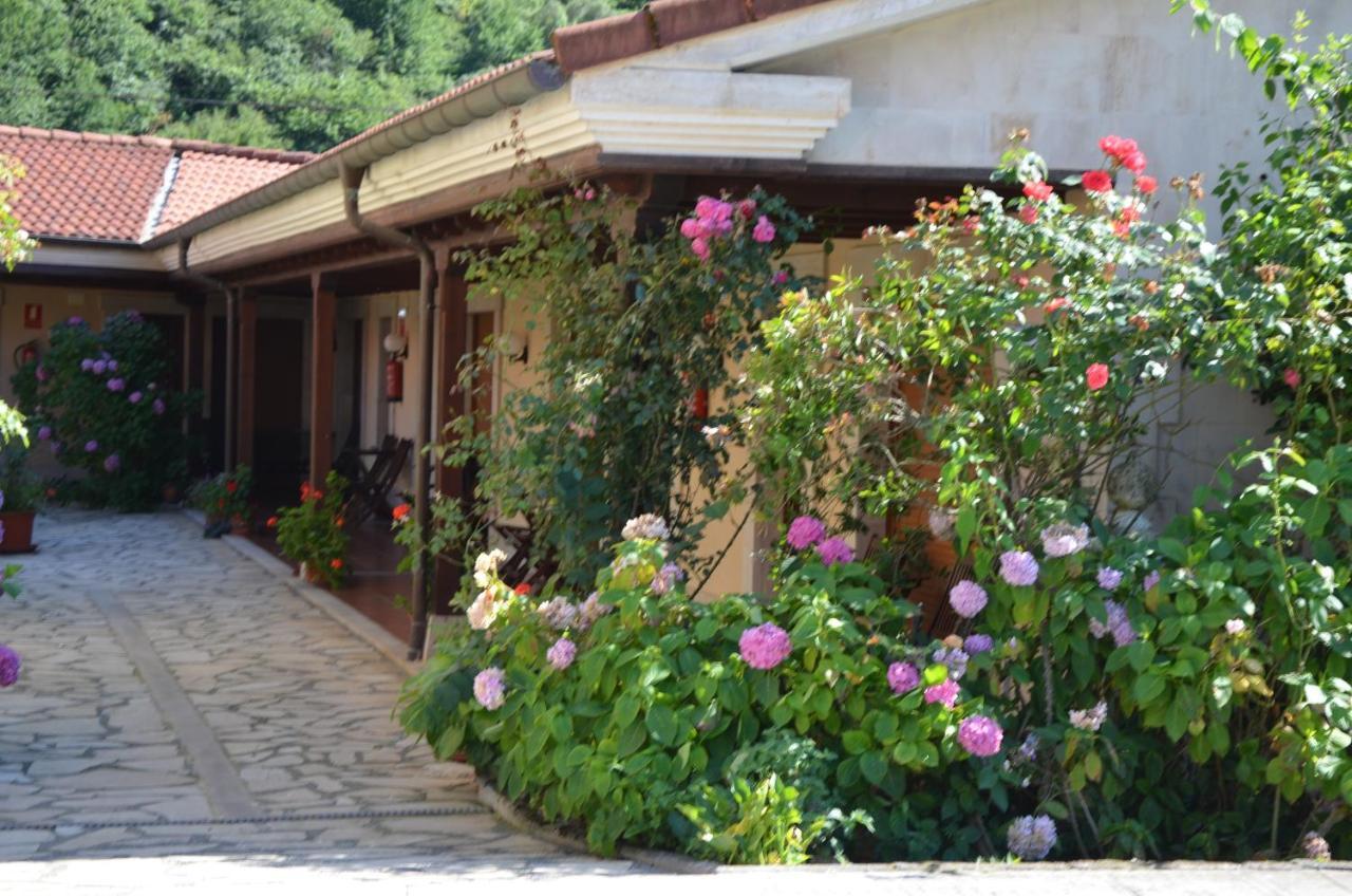 Hotel Arenas De Cabrales- Apartamentos Exterior foto
