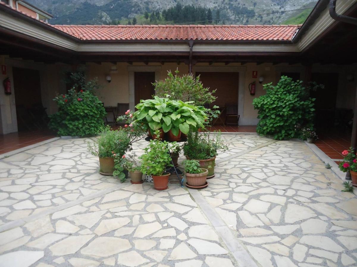 Hotel Arenas De Cabrales- Apartamentos Exterior foto